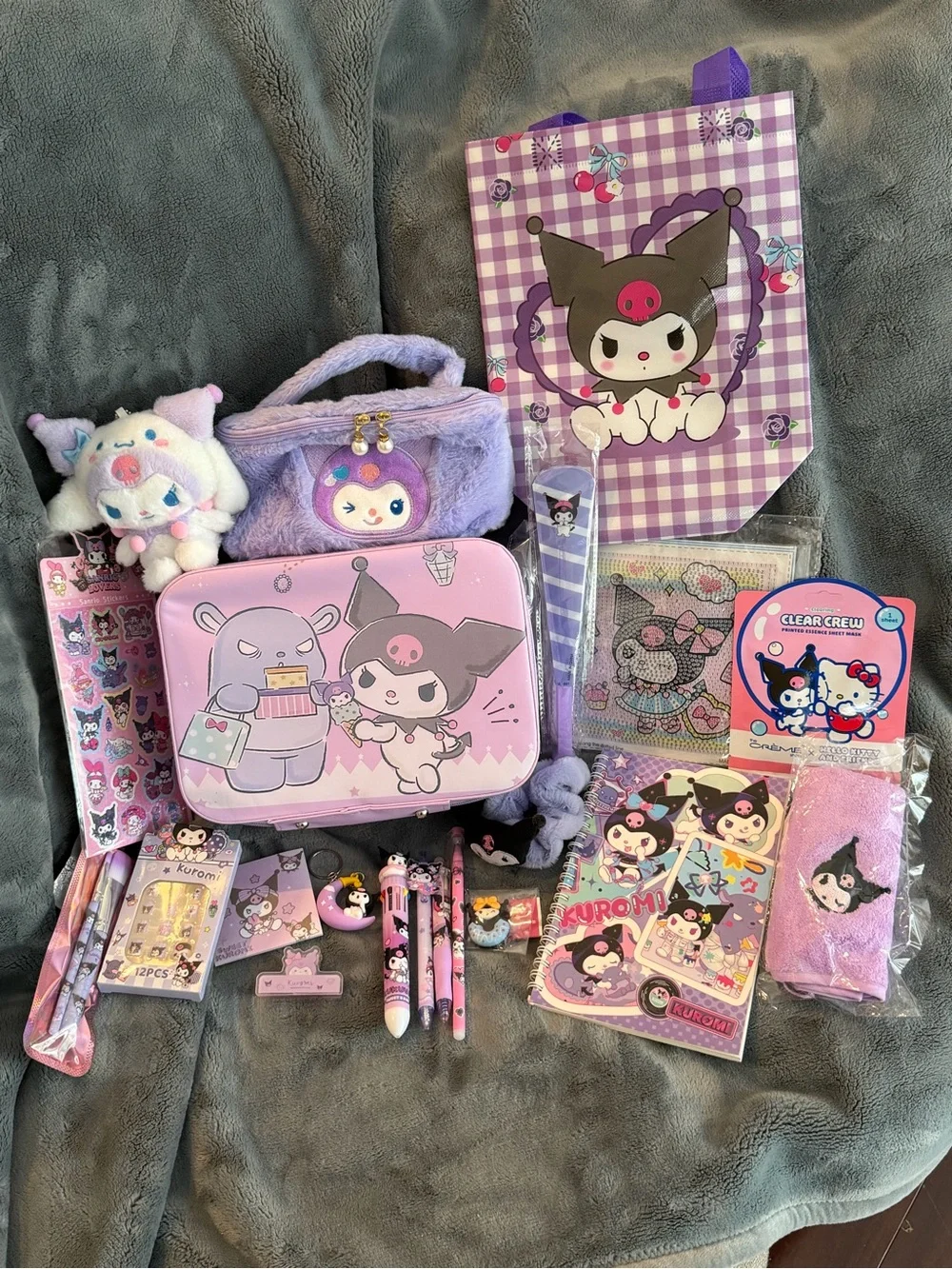 💜Sanrio Kuromi - 20+ Piece Accessories Gift Set